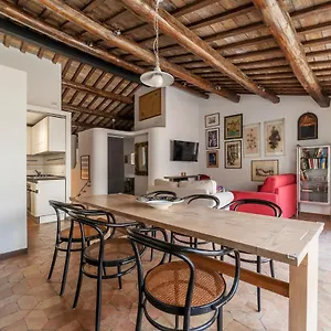 https://banchi-vecchi-apartment-with-terrace.it-romehotels.com